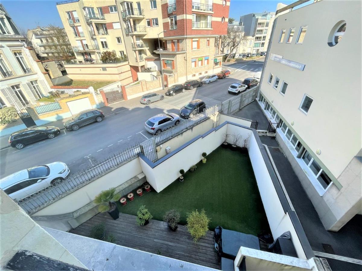 Aux Clefs Des Sacres - Dans Un Hotel Particulier Situe Rue Du Marc - Reims - Hyper Centre Forum Mairie Boulingrin Exteriör bild