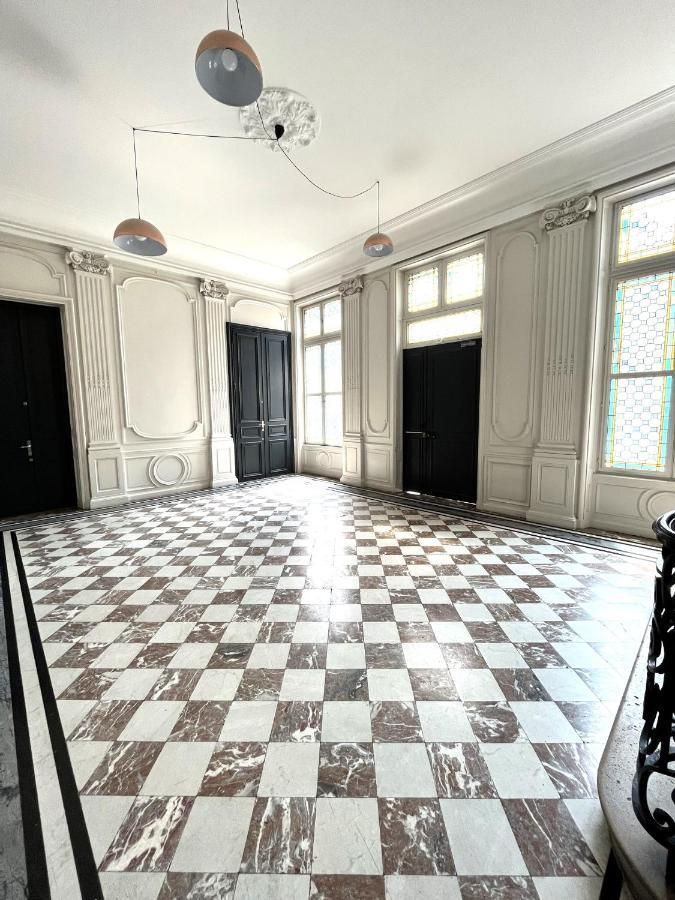 Aux Clefs Des Sacres - Dans Un Hotel Particulier Situe Rue Du Marc - Reims - Hyper Centre Forum Mairie Boulingrin Exteriör bild